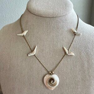 Boho Beach Babe Shell Bird Carved Animal Gold Tone Costume Estate Necklace
